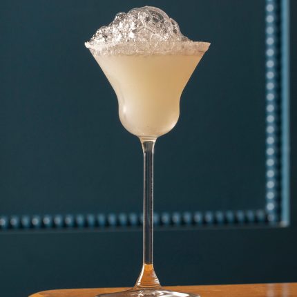 Drinks Wines and Cocktails at Mediterranean Italian Spanish Greek restaurant with freshly prepared authentic dishes, private dining rooms event space for parties and functions in Marylebone Blandford Street close to the corner of Baker Street London.